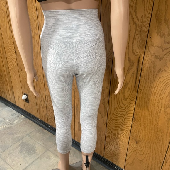 Lululemon" Wunder Under Crop Hi Rise *21" - Picture 7 of 16